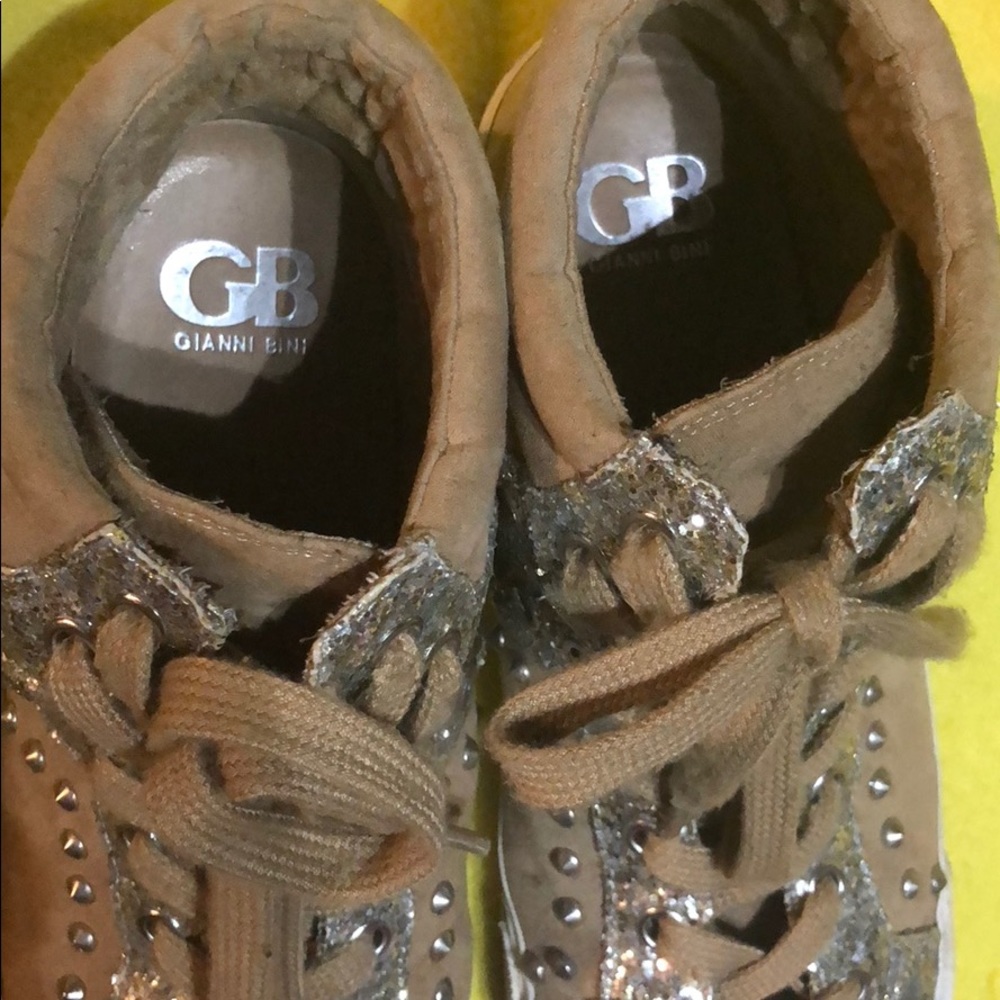Gianni Bini Shoes - Picture 3 of 3